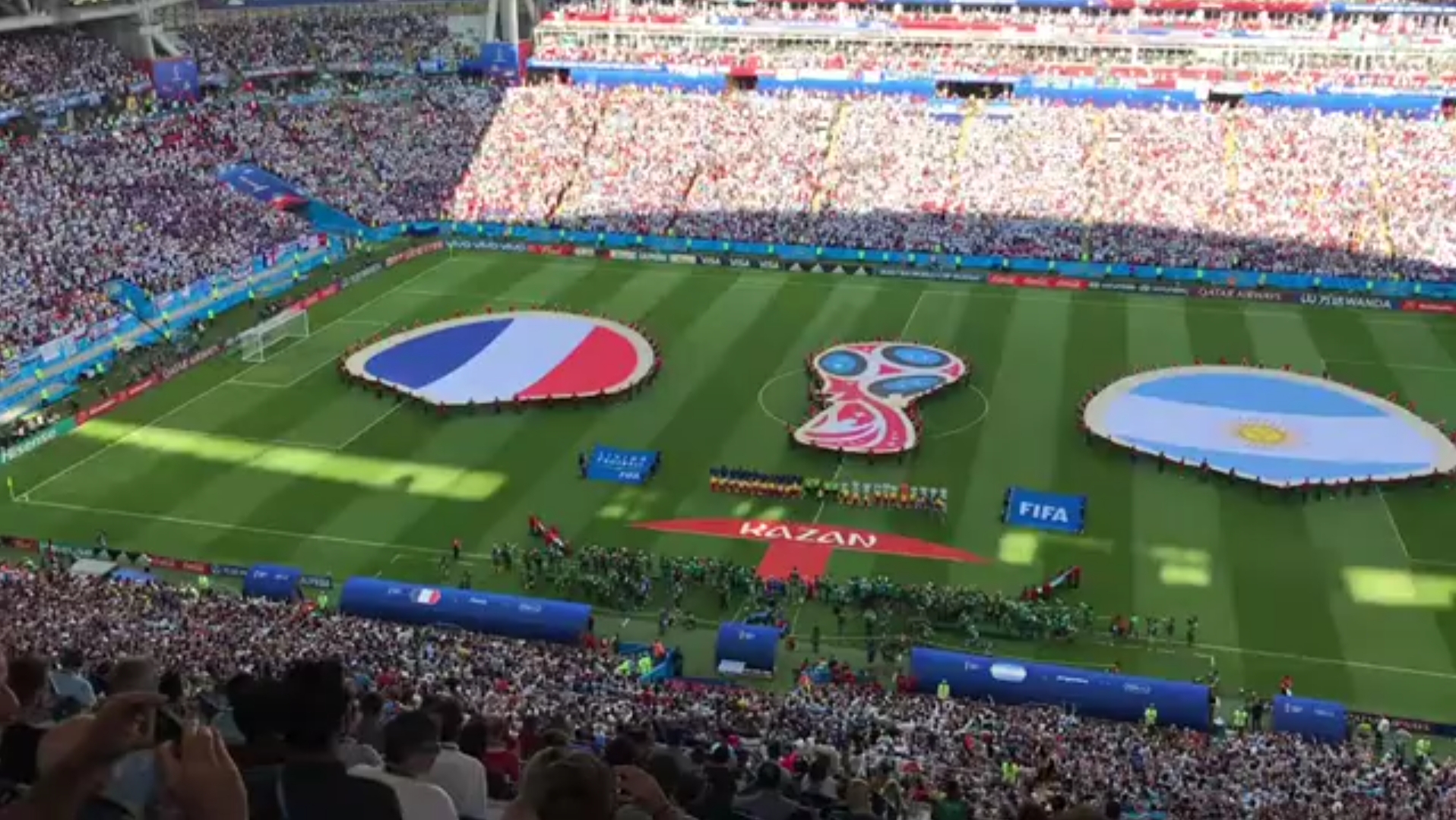 导致