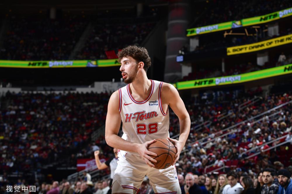 一只脚踏进 一只脚踏进